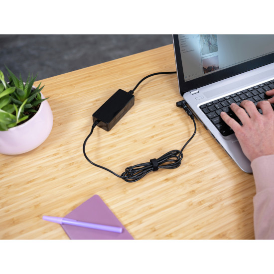 Trust Primo power adapter/inverter Indoor 45 W Black Trust Primo power adapter/inverter Indoor 45 W Black