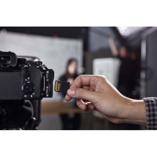 128GB Canvas React Plus SDXC UHS-II 280R/100W U3 V60 for Full HD/4K