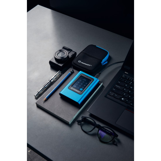 External SSD|KINGSTON|IronKey Vault Privacy 80|960GB|USB 3.2|Write speed 250 MBytes/sec|Read speed 250 MBytes/sec|IKVP80ES/960G
