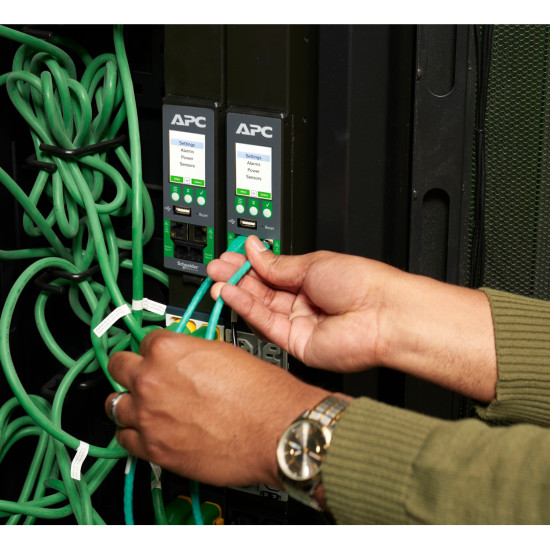 NetShelter Rack PDU Advanced, Metered, 7.4kW, 1Phase, 230V, 32A, 332P6, 40 Outlets NetShelter Rack PDU Advanced, Metered, 7.4kW, 1Phase, 230V, 32A, 332P6, 40 Outlets
