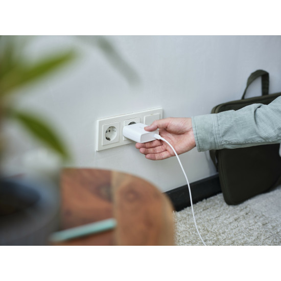 Trust Maxo Universal White AC Indoor Trust Maxo Universal White AC Indoor