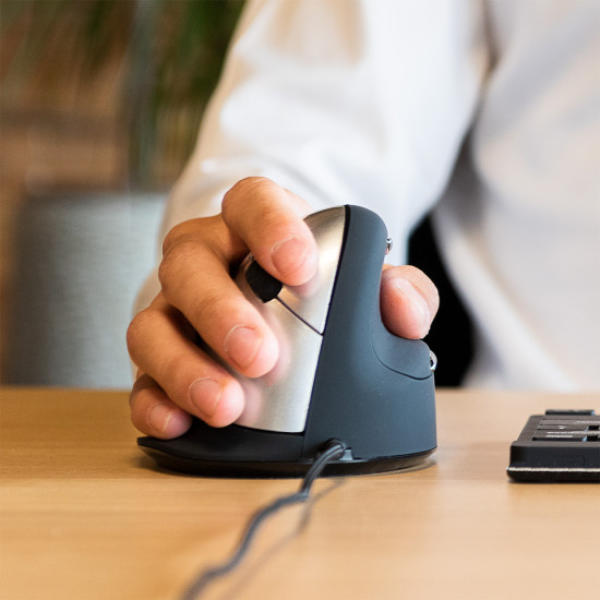 R-Go Tools Ergonomic mouse R-Go HE Break with break software, medium (hand size 165-185 mm), right-handed, Wired, black R-Go Tools Ergonomic mouse R-Go HE Break with break software, medium (hand size 165-185 mm), right-handed, Wired, black
