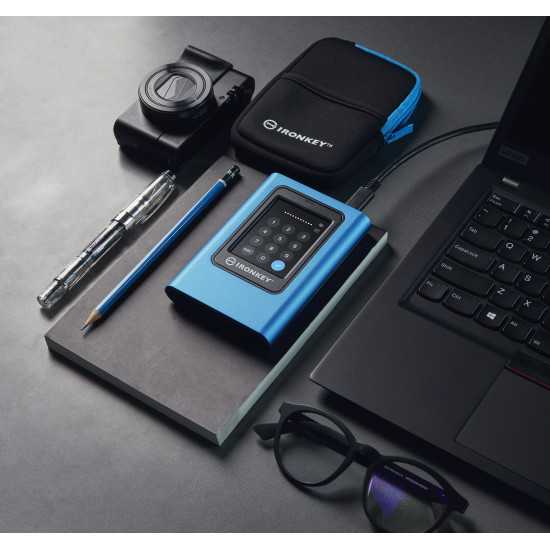 External SSD|KINGSTON|IronKey Vault Privacy 80|960GB|USB 3.2|Write speed 250 MBytes/sec|Read speed 250 MBytes/sec|IKVP80ES/960G
