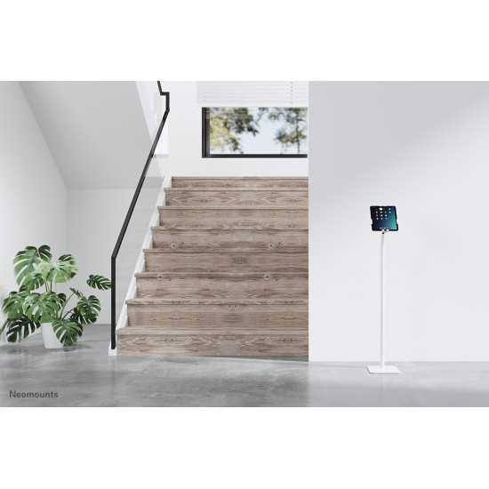 Neomounts FL15-625WH1 Tablet floor stand 7.9-11" - lockable - universal Neomounts FL15-625WH1 Tablet floor stand 7.9-11" - lockable - universal