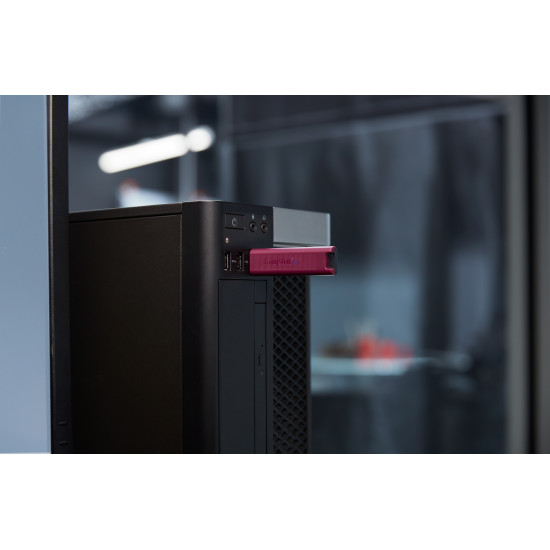 1TB DataTraveler Max Type-A 1000R/900W USB 3.2 Gen 2 1TB DataTraveler Max Type-A 1000R/900W USB 3.2 Gen 2